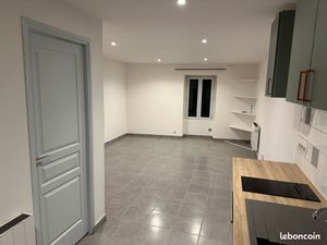 Studio 1 pièce 28m²