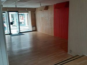 Local commercial hyper centre Mayenne