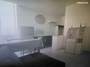 P2 40m2 1er étage traversant