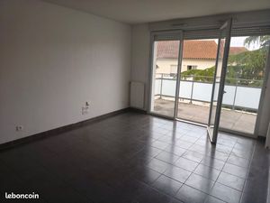Bel appartement récent 3 pièces au calme