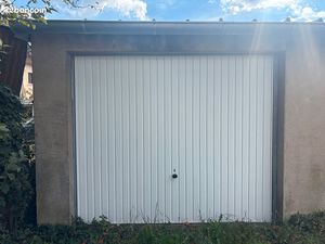 Parking/box 1 pièce 14 m²