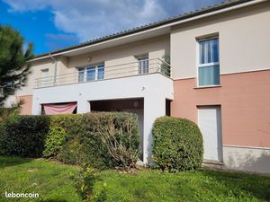 Appartement T2 avec terrasse et parking