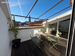 Appartement centre  terrasse vue Saint-Sernin  95 m2  calme absolu