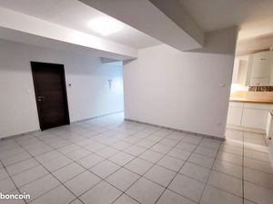 SEDAN - F3 avec cuisine équipée - RDC