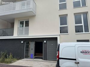 A saisir -60000 EURO T3 64 m + 4 m Balcon + EST