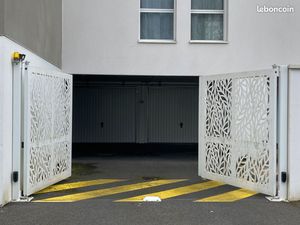 Loue garage sécurisé à Auray