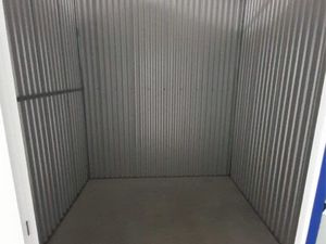 Box de stockage sécurisé 1 à 2 m² – Centre de Cholet