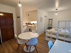 Grand Studio Meublé Rouen Descroizilles Balcon Sud chauffage et eau inclus