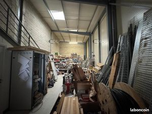 Local bureaux 140 m²