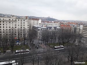 Studio avec belle vue