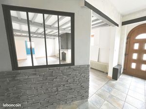 EXCLUSIVITE Spacieuse maison de pierre avec jardin et grand double garage de 100 m²