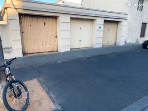 Box de garage fermé – Avenue de la République