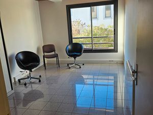 Bureau 15 m² zone activité Baou