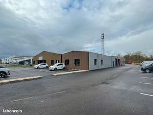 Local d'activité 710 m²