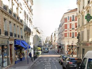 Boutique 85 m² ST MANDE