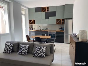 RARE à la location : appartement meublé et rénové T2-T3 de 50 m2 avec terrasse de 12 m2 et
