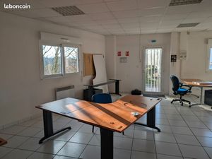 Bureaux 104 m²