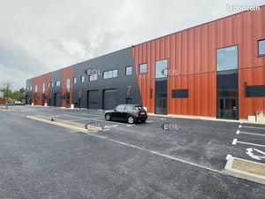 Local d'activité 316 m²