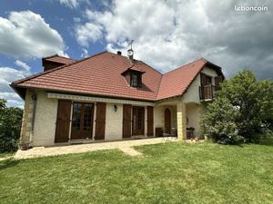 Maison 6 pièces 268 m²