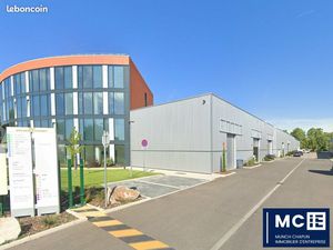 Local d'activité 671 m²