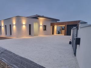 Maison neuve plain-pied T5 - RE2020 - PMR - Quartier Calmettes