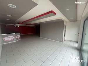 Local commercial 106 m² VIGNEUX DE BRETAGNE