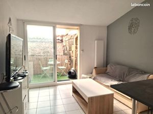 T2 45 m² avec terrasse – Centre-ville de Poussan