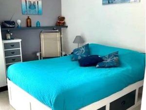 Studio lumineux avec balcon vue sur le parc