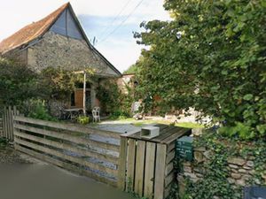 Maison 150m² + appartement indépendant – 1 48 ha – Secteur Navarrenx