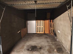 Box ferme - Devant tram 17 - Annemasse Parc