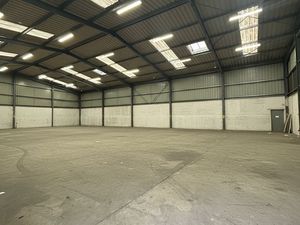 Inconnu 3 pièces 700 m²