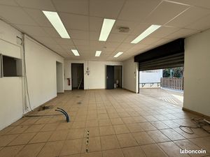 Local commercial 165 m² Le Port