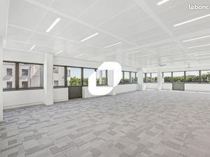 Bureau 3 157 m²