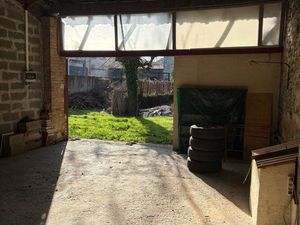 À louer – Grange sécurisée 35 m² – Stockage / Stationnement