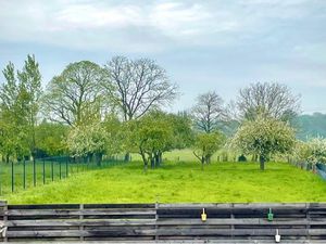 Terrain constructible - 2000 m² viabilisé