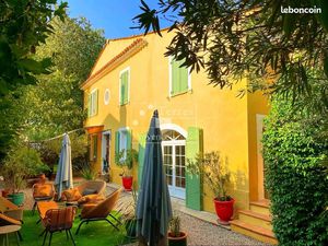 Maison 8 pièces 211 m²