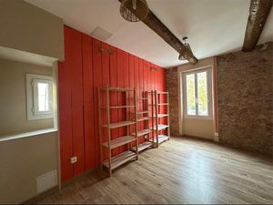 Local professionnel centre six fours