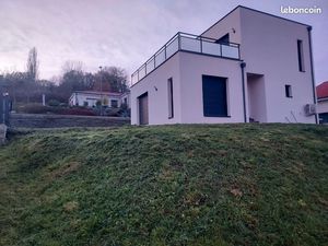 Maison toit terrasse à étage