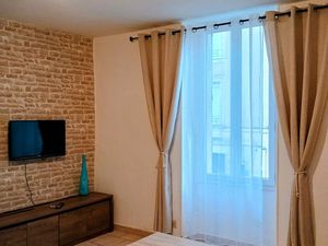 À LOUER - appartement meublé (centre-ville d'Orange)