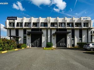 Local d'activité 849 m²