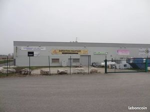 Local commercial 543 m² La Côte-Saint-André