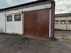 Local d'activité 190m2 Gravigny