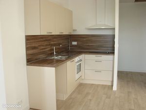 Appartement F3 rénovation récente 583