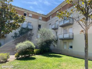 Joli studio meublé dans belle résidence