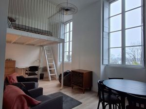 STUDIO 32m² location meublé  Poitiers centre-ville