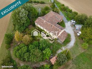 Ferme 9 pièces 271 m²