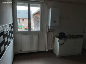 Grand duplex type 4 centre ville Breteuil