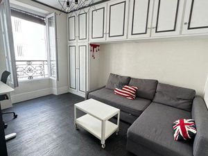 Location T1 meublé avec cuisine séparée – 21 m² —Paris 17e Batignolles