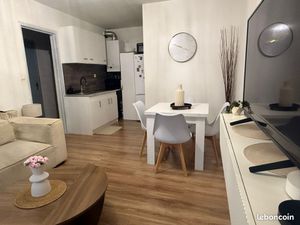 Charment appartement à Nîmes - Serre Paradis