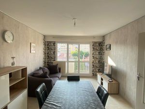 T3 loue 72m2 Cour Fauriel